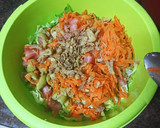 Foto del paso 1 de la receta: Sándwich de ensalada, huevo duro, jamón de pavo y mayonesa