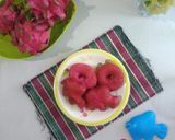 Foto langkah ke 6 dari resep Donat Buah Naga.