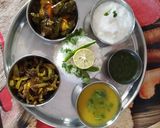 सिम्पल वेज लंच थाली (Simple veg lunch Thali recipe in Hindi) रेसिपी चरण 4 फोटो