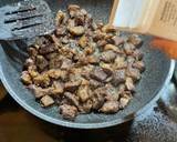 Cara Membuat Sate daging sapi goreng 5