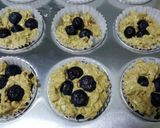 Foto langkah ke 4 dari resep Blueberry Oat Yoghurt Muffin.