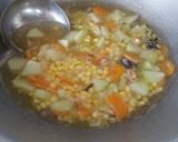 Foto langkah ke 3 dari resep Sop jagung campur sari.