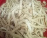 Foto langkah ke 4 dari resep Kue Bawang Renyah.