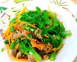 Hình bước làm 6 của món Thịt bò xào bông cải xanh và cà rốt