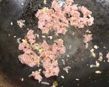 รูปขั้นตอนการทำที่ 2 ของ ข้าวผัดแหนมไข่ดาว