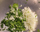 Foto del paso 3 de la receta: Quesadillas de Camarón