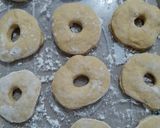 Foto langkah ke 6 dari resep Donat Empuk.