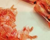 Foto del paso 1 de la receta: Ravioles de wonton rellenos de gambas y calamares
