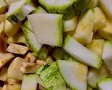 Foto del paso 1 de la receta: 🍲RISOTTO🍚 CON 🍆 BERENJENA 🍆 Y 🥒 ZUCCHINI 🥒