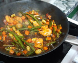 Foto del paso 3 de la receta: Contramuslos de pollo improvisados
