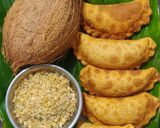 सुकं खोबरं आणि बटाट्याची करंजी (sukh khobra batatyachi karanji recipe in marathi) रेसिपी स्टेप 8 फोटो 