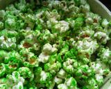 Foto langkah ke 3 dari resep PopCorn Pandan Simpel.
