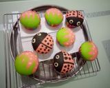 Foto langkah ke 10 dari resep Bolu Kukus Karakter Pinky.