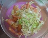 Foto del paso 1 de la receta: Filetes con papas fritas aromatizadas y ensalada