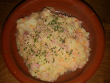 Puré de patatas, zanahoria y salchichas
