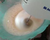 Foto langkah ke 4 dari resep Bolu kukus pandan putih telur.