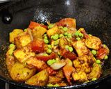 A picture of step 2 of Aloo matar paneer ki sabzi.