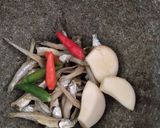 Gambar langkah 2 resipi Pucuk Paku Tumis Belacan.