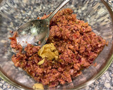 Foto del paso 3 de la receta: Tartar de fuet con arándanos
