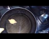صورة لخطوة 7 من وصفة الكبه الحلوه اول مره بالعجوه والطعم تحفه بجد 👍😋
