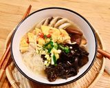 Hình bước làm 6 của món Bún Gà Nấm Nấu Gừng
