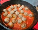 Foto del paso 4 de la receta: Albóndigas con tomate 🍅 Exprés
