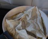 Foto langkah ke 6 dari resep Martabak Telur Kulit Lumpia.
