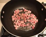 A picture of step 1 of Jiamppong (Korean seafood & vegetable noodle soup).