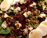 Foto del paso 4 de la receta: Ensalada de Rúcula, Remolacha y Queso Azul