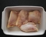 Foto del paso 2 de la receta: Pollo al horno en salsa cebolla/tomillo