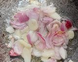 Foto langkah ke 1 dari resep Sayur Bening Bayam Simple.