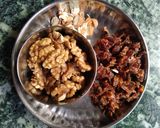 वाॅलनट,डेट केक (walnut dates cake recipe in marathi) रेसिपी स्टेप 2 फोटो