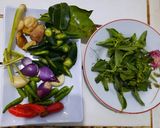 Foto langkah ke 2 dari resep Usus Kecap Cabe Hijau.