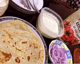 A picture of step 6 of Chicken roll paratha.