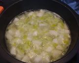 Foto del paso 1 de la receta: Crema de puerros con nabos