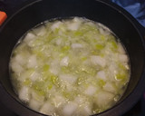 Foto del paso 1 de la receta: Crema de puerros con nabos
