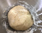 Foto del paso 2 de la receta: Medialunas de manteca fáciles