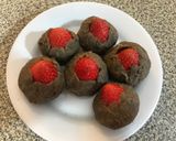 Foto del paso 12 de la receta: Daifuku de Fresa ~Pastelito de Arroz con Pasta de Frijol Dulce Estilo Japonés~