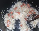 Foto del paso 3 de la receta: Arroz 🍚 primavera con salchicha