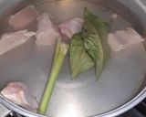 Foto langkah ke 1 dari resep Sup Ayam untuk anak.