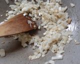 Foto del paso 1 de la receta: Risotto de hongos de pino