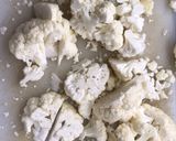 Foto del paso 1 de la receta: Pizza con base de coliflor saludable