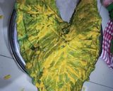 A picture of step 3 of Colocasia Leaves Patra / Gujarati Arbi Patra.