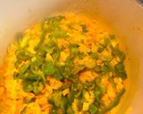 Foto del paso 2 de la receta Calabacines rellenos y arroz a la cúrcuma fresca