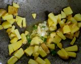 ম্যাগি স্টাফড সিঙ্গারা (Maggi stuffed singara recipe in Bengali) রেসিপি ধাপ - 2 ছবি