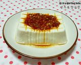 Hình bước làm 3 của món Đậu Hũ Non Tưới Nước Tương 연두부 양념장