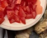 Foto del passaggio 2 della ricetta Pollo al pomodoro e cipolla ricetta di riciclo