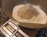Foto del paso 2 de la receta: Pan de masa madre con harina integral