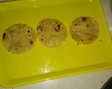 A picture of step 2 of Leftover fried roti chaat.