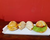 Foto del paso 4 de la receta: Hamburguesa de pollo con pan casero